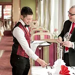 Palace - Bis 11 Jahre Frei Hotell