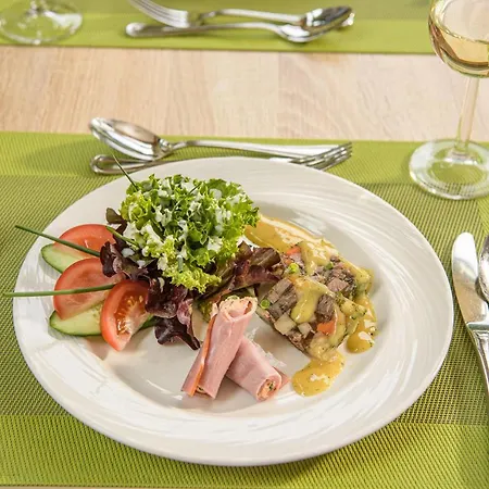 Johannesbad Palace - Bis 11 Kostenfrei 4*